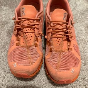 Women’s Oncloud Sneakers